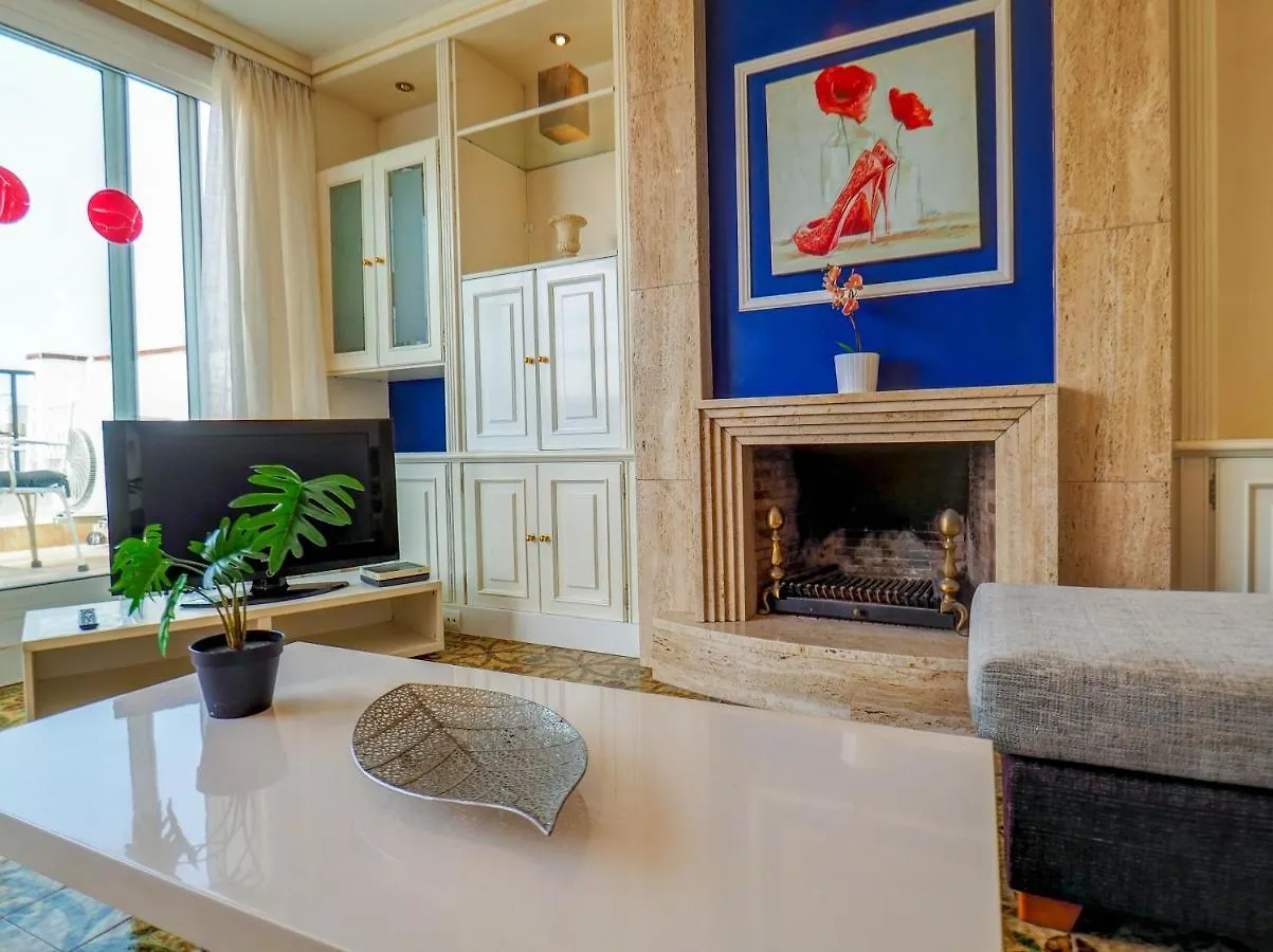 شقة Sea And Sand Penthouse By Hello Homes سيدجيس إسبانيا